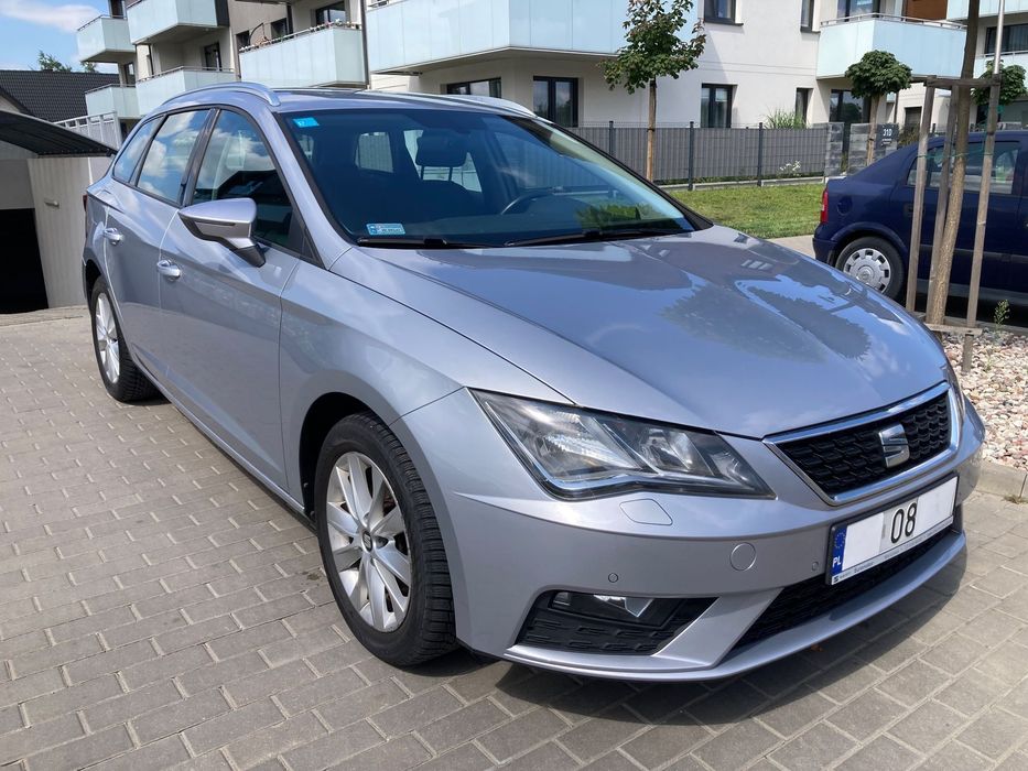 Seat Leon Salonowy Wzorowy Stan Bogata Opcja 2 X OponyDuży Monitor Ledy Tempomat