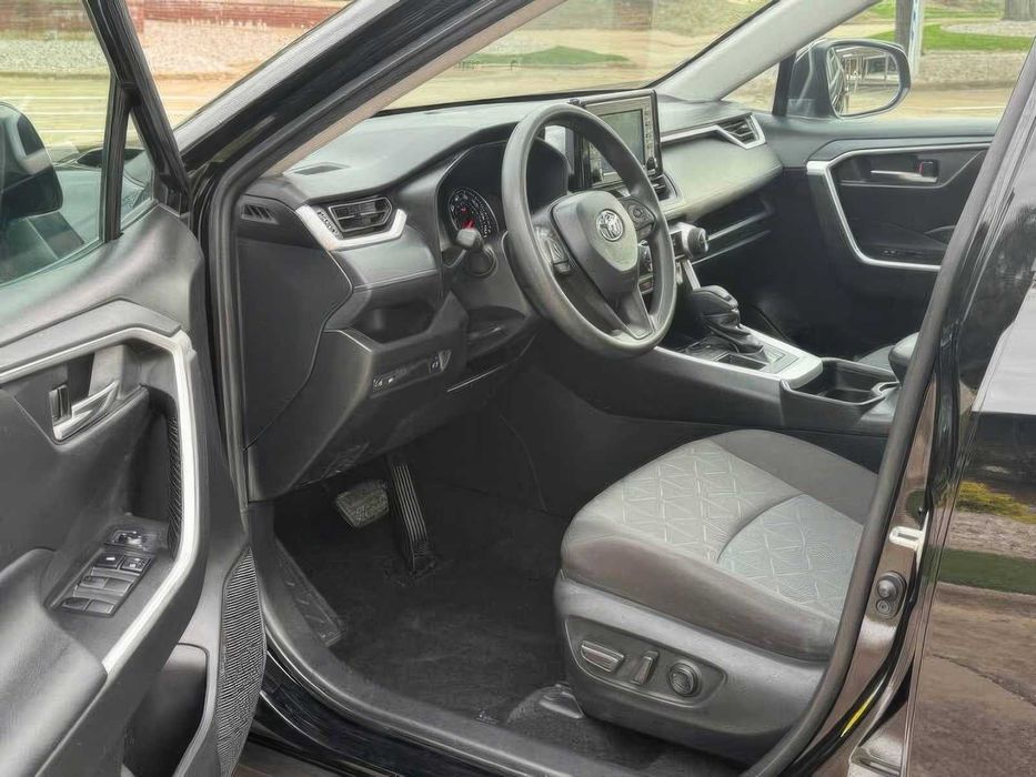 Toyota RAV4 XSE      2021