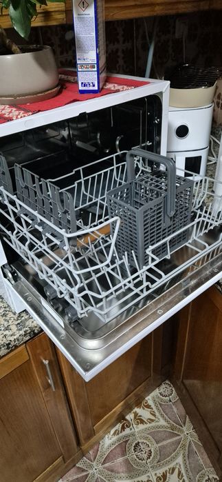 Maquina de lavar loiça de 6 conjuntos64285160078211122