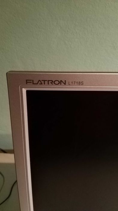 monitor Flatron L1718S