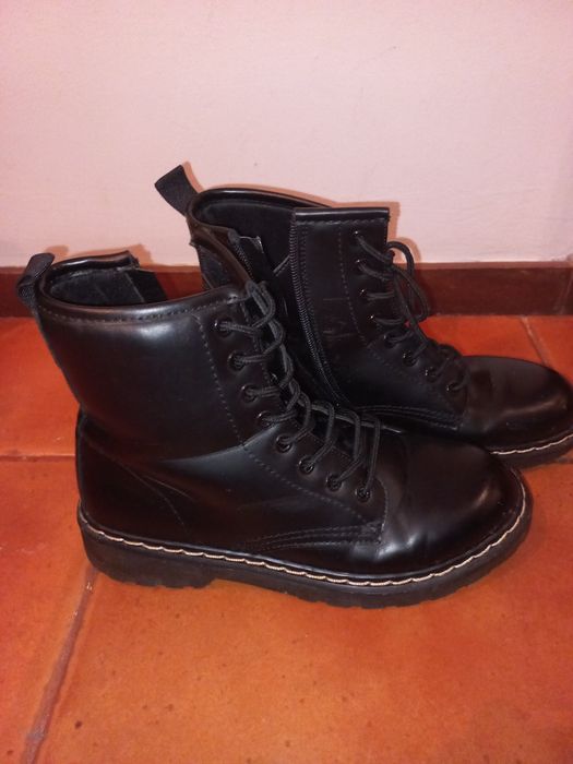 Botas pouco usadas