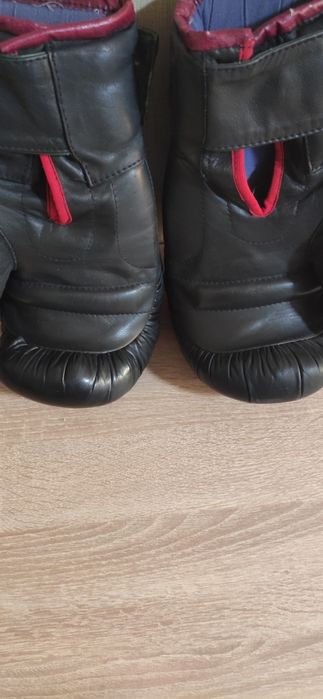 Перчатки для бокса