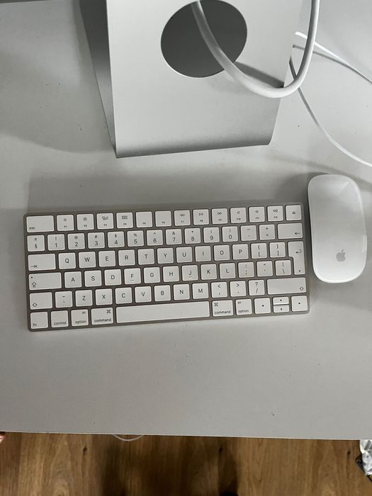 iMac 27" - Retina5K - 2019- Intel i5 - 8GB RAM - 1 TB - Radeon Pro 4GB