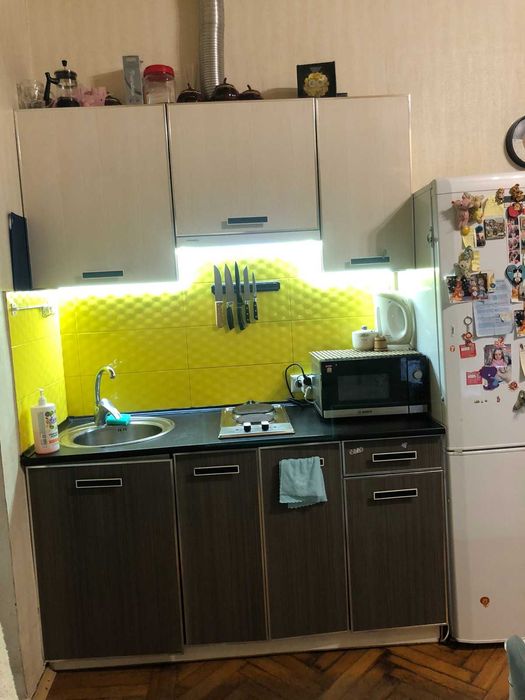 Продам 1к квартиру (гостинка) метро Спортивная, Метростроителей