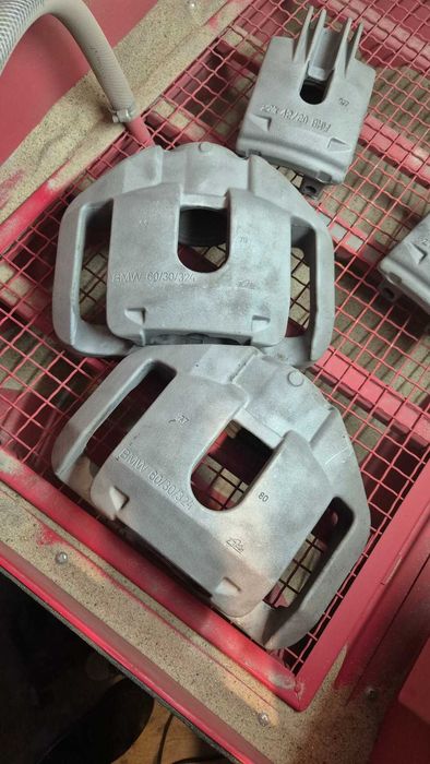 Zaciski Hamulcowe BMW e60 530d 2003r