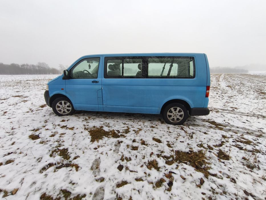 VW T5 caravella 4 Motion 9 osób