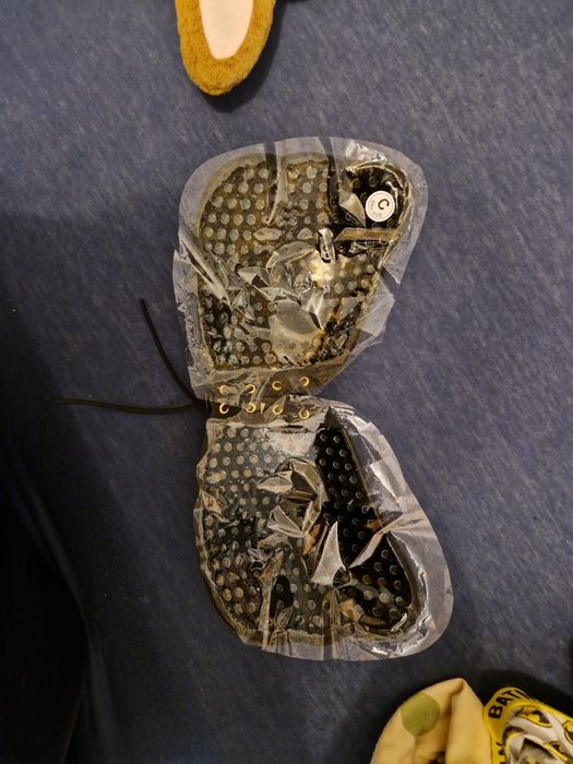 Stanik samoprzylepny