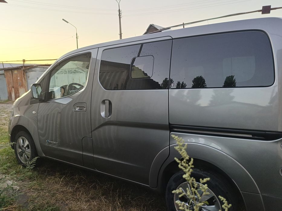 Продам нісан e-nv200 2015р.а