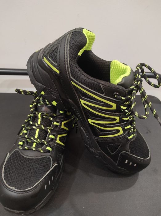 Кросівки моделі Portwest FC67 Compositelite Vistula S1P HRO.