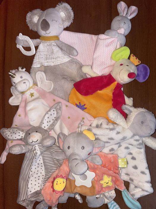 Набір перших іграшок-комфортерів для малюків