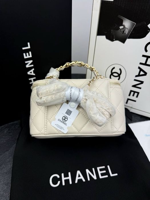 Сумка в стилі Chanel Vanity Bag молочна
