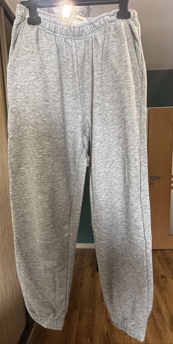 Szare dresy pull and bear rozmia M