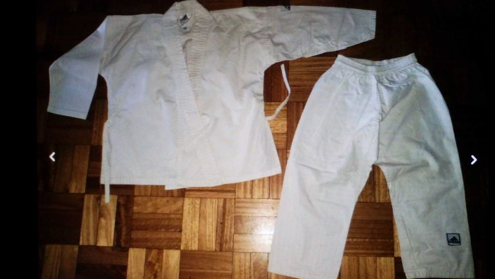Fato judo karate marca adidas para 5 anos 130 cm como novo