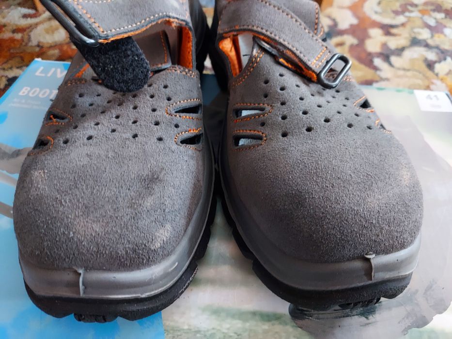 Nowe buty robocze