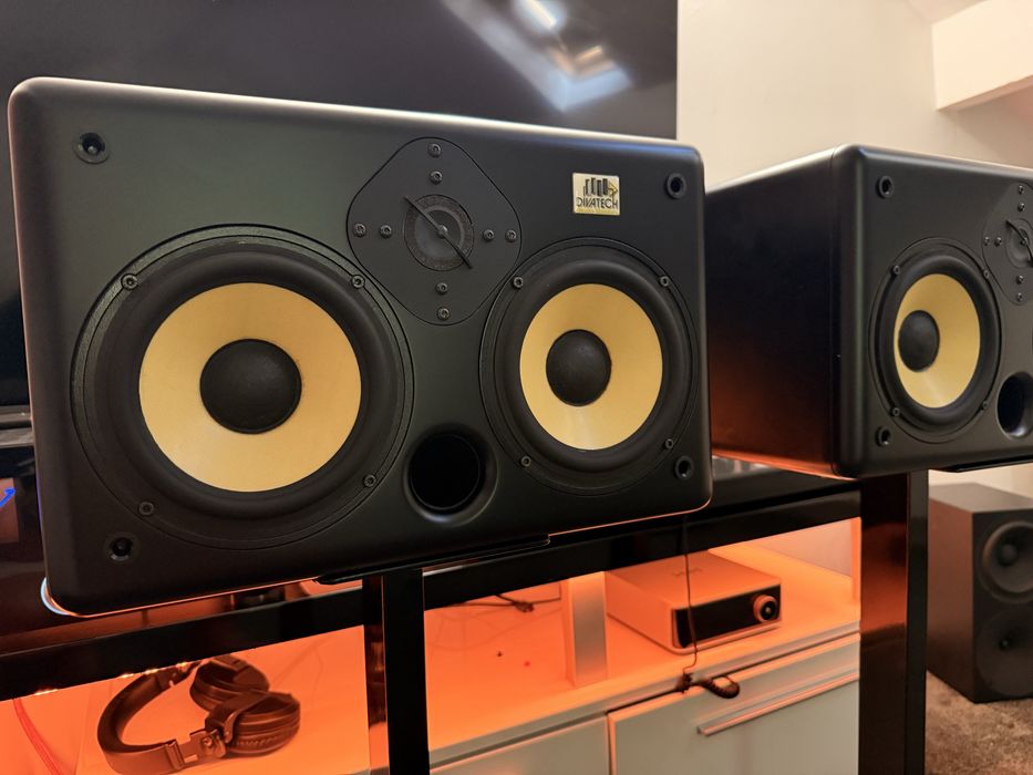 Monitory studyjne Kolumny Focal Divatech MC 26