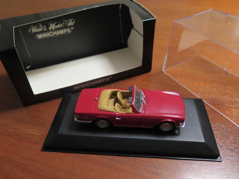 Lote 1:43: Jaguar XK SS /Triumph TR 6 /Ferrari 250 Calif /Opel Kadett