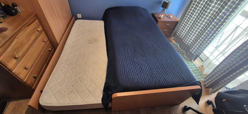 Cama de Solteiro com Cama Auxiliar Embutida + 2 Colchões
