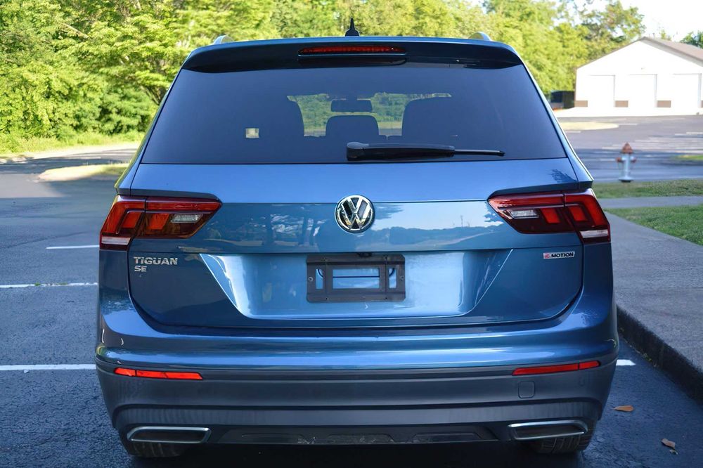 Volkswagen Tiguan      2020