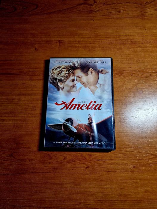 AMELIA (Hilary Swank/Richard Gere)A lendária piloto aviadora americana