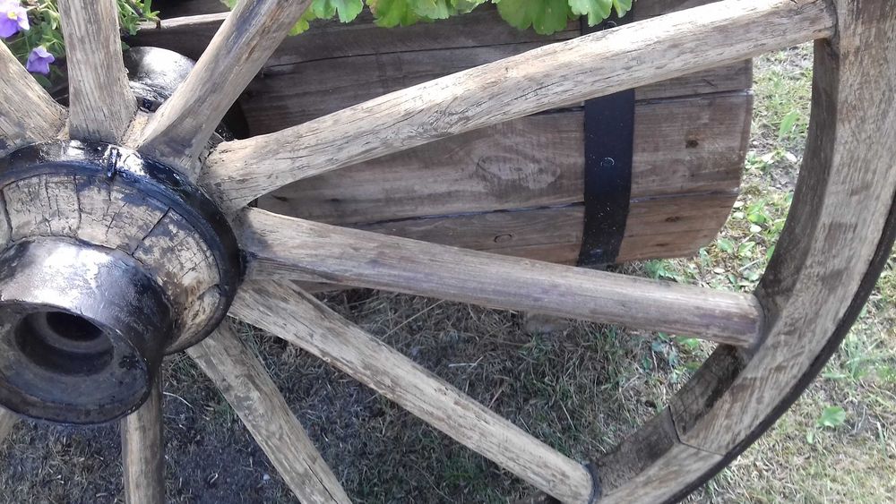 Stare  drewniane koło od wozu, bryczki. Duże 100 cm. stan B D B