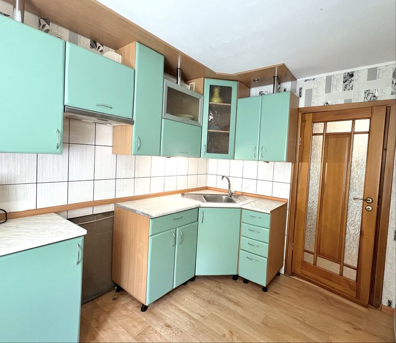 Продається будинок+СТО в центрі!