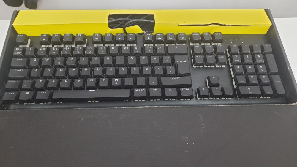 Ігрова клавіатура Corsair k60 rgp pro