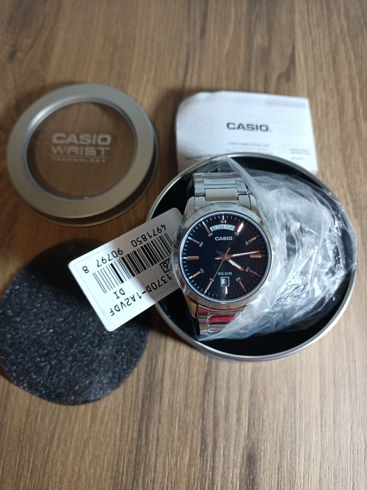 Чоловічий кварцовий годинник Casio MTP-1370 (Enticer) в оригінальній упаковці