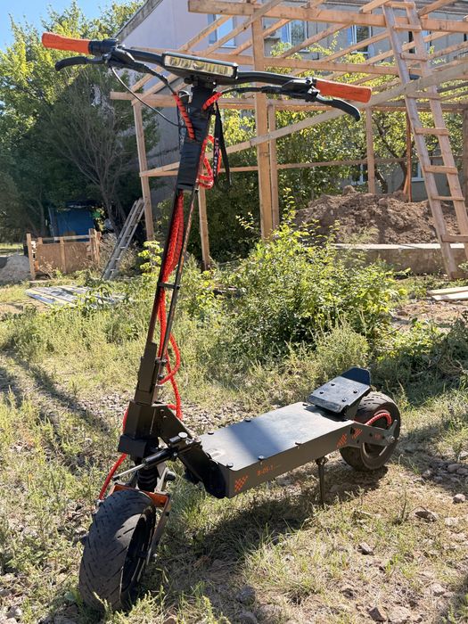 Продам  елетросамокат kukirin g4