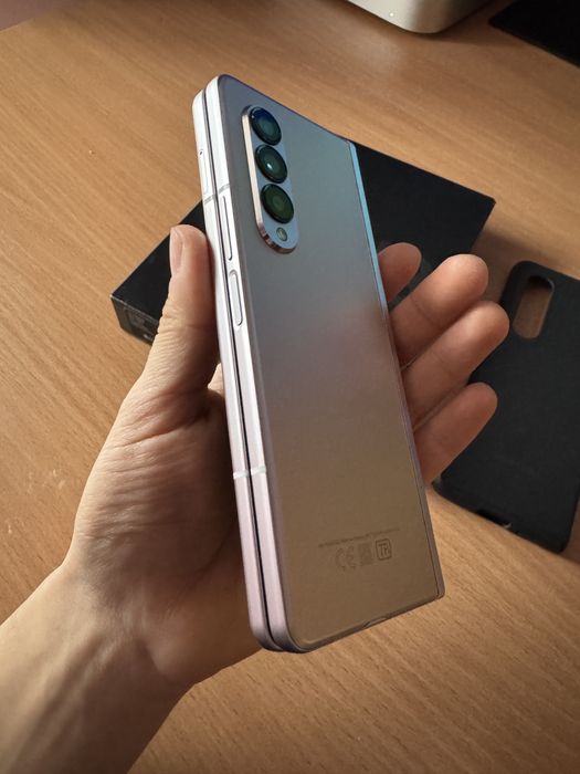 Samsung Galaxy Fold 3 12/256 GB phantom silver