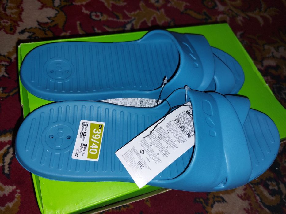 Шльопанці жіночі 40 р.