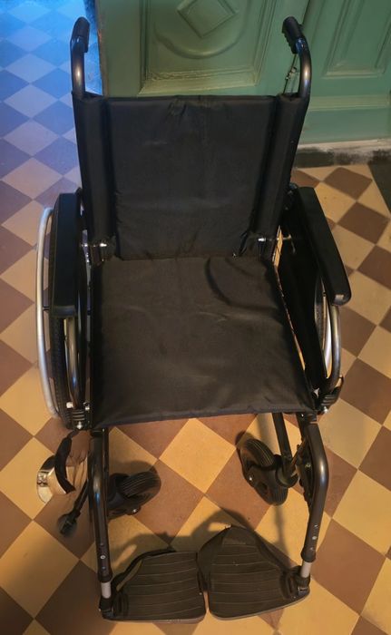 Wózek inwalidzki 44cm