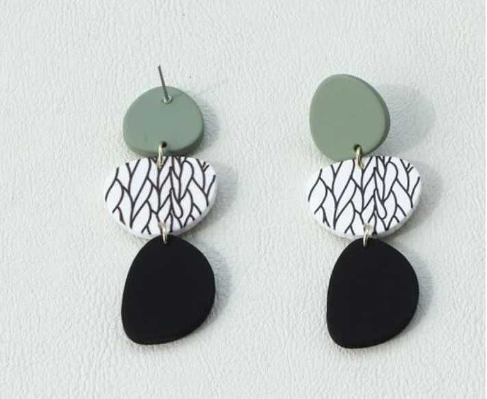 Vendo brincos Novos!