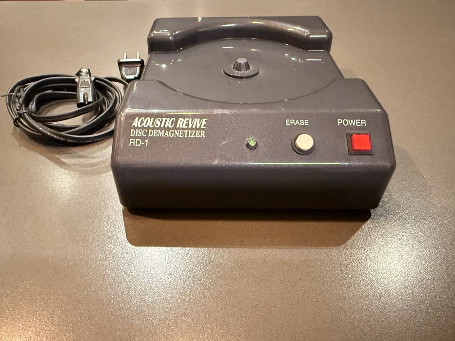 Acoustic Revive RD-1 demagnetyzer plyt CD