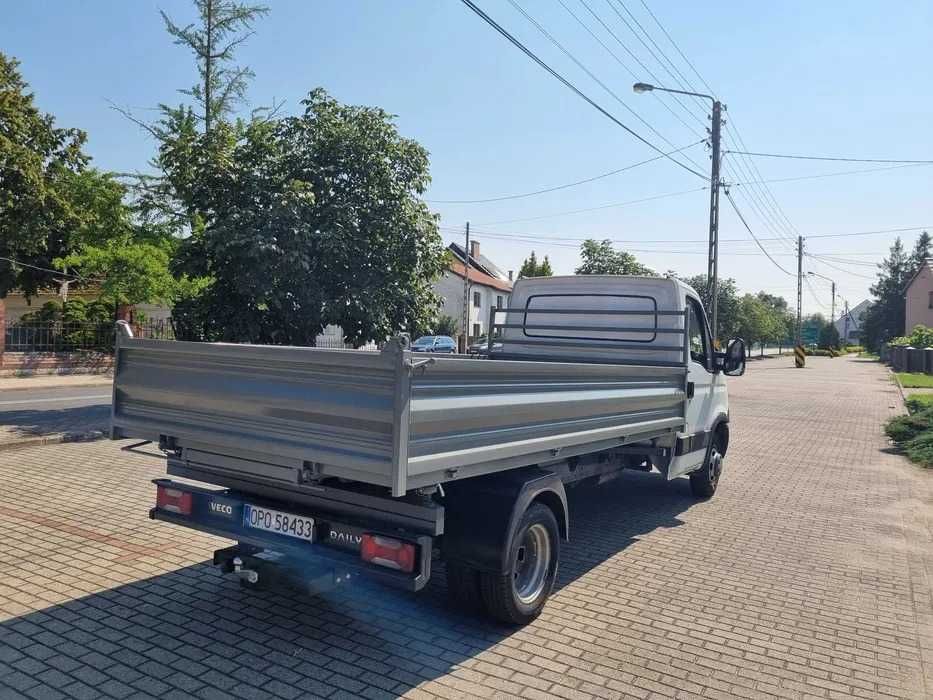 Minikoparka |Usługi minikoparką z operatorem | Transport roboty ziemne