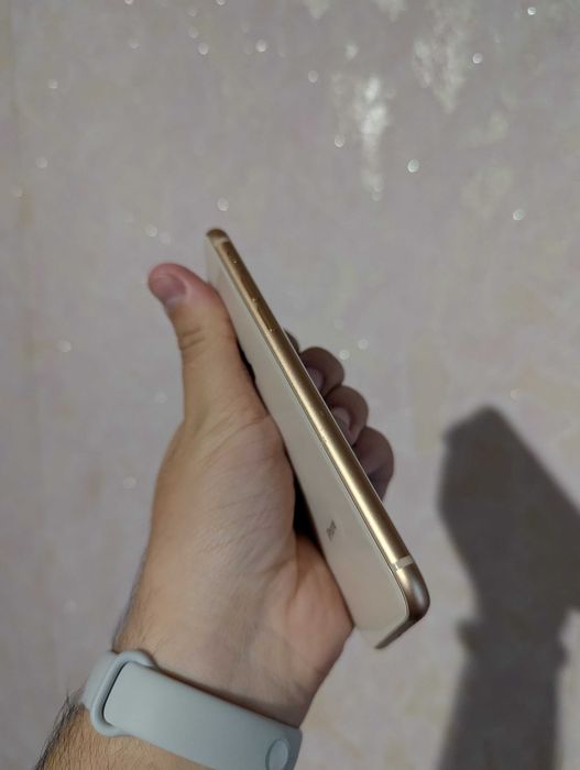 iPhone 8 на 64gb