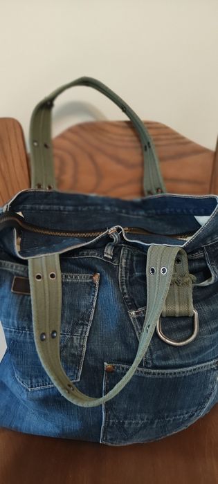 Sportowa jeansowa torba na ramię