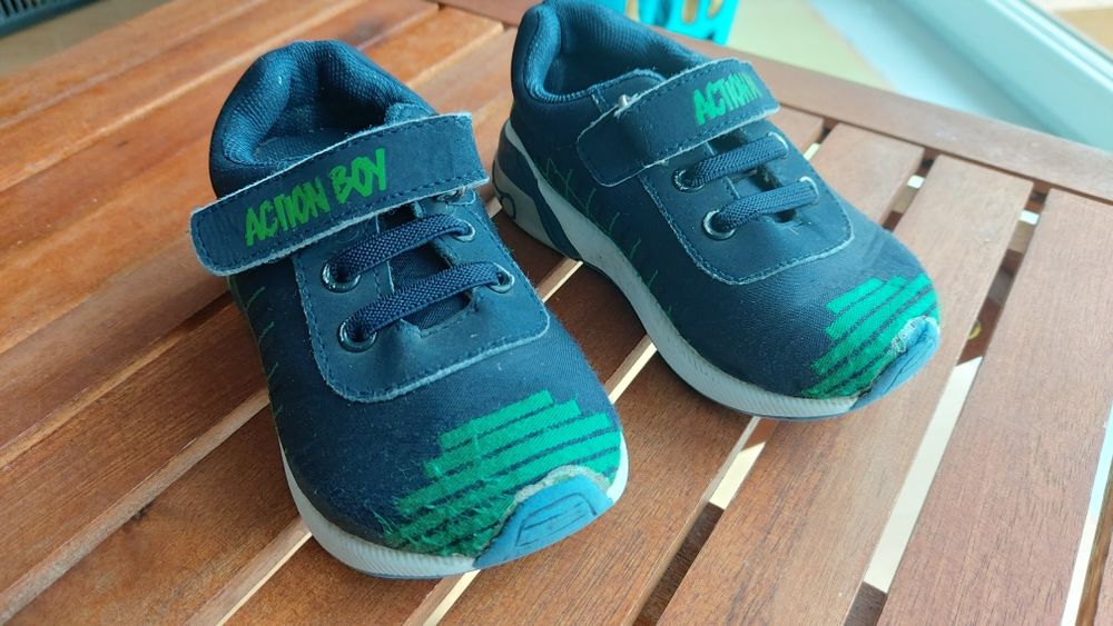 Buty Adidasy dla chłopca rozmiar 23 z CC
