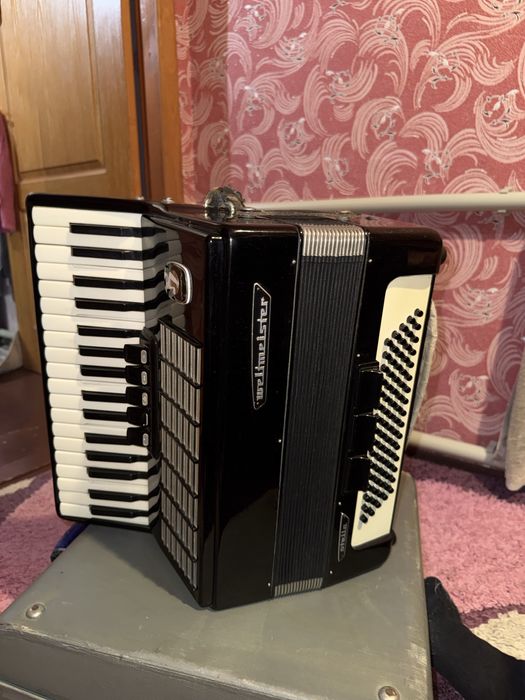 Акордеон Weltmeister Stella