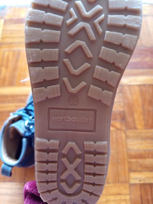 Botas infantis  em bom estado