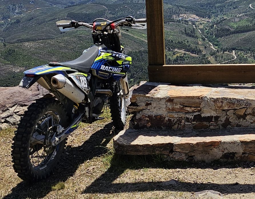 Husaberg FE 450 PRONTA PARA O MATO