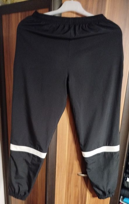 Spodnie dresowe męskie Nike rozmiar S stan idealny