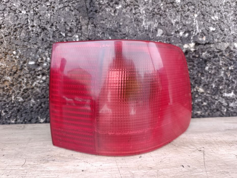 Стоп ліхтар фонарь седан правий ауді А6 с4 Audi a6C4 a6 c4