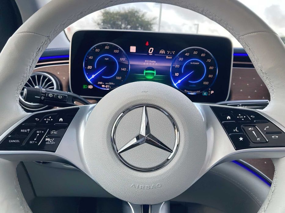 Mercedes-Benz EQE 350+ SUV 2025