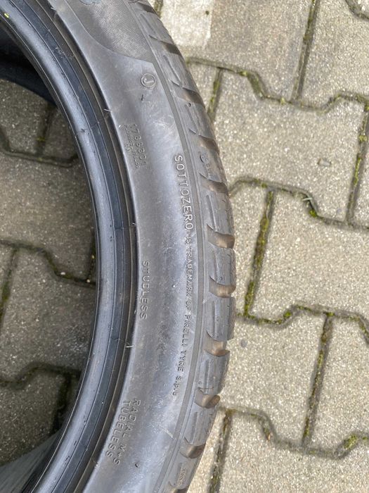 Sprzedam komplet 4 opon zimowych Pirelli Sottozero
