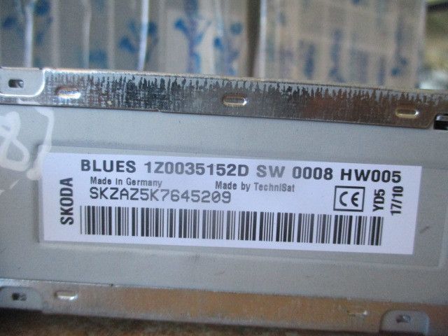 Rádio / auto-rádio SKODA Octavia II Break (1Z5)
