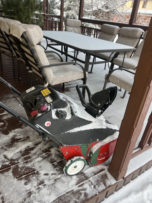 Снігоприбиральна машина снігоприбиральник снігоприбирач бензиновий mtd