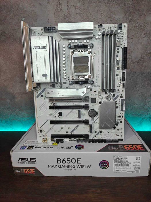 Материнська плата Asus B650E Max Gaming Wifi W (AM5) 7000-9000 AMD