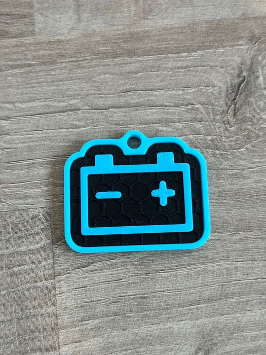 Stylowy Brelok Samochodowy Słaby Akumulator dla Fana Motoryzacji