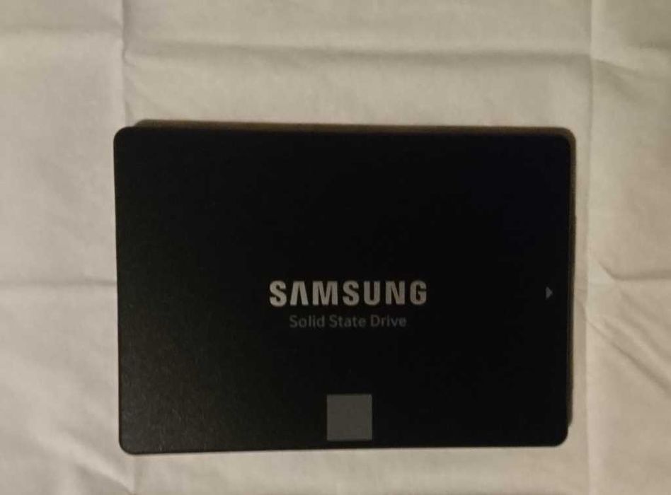 Dysk SSD do laptopa 250 GB