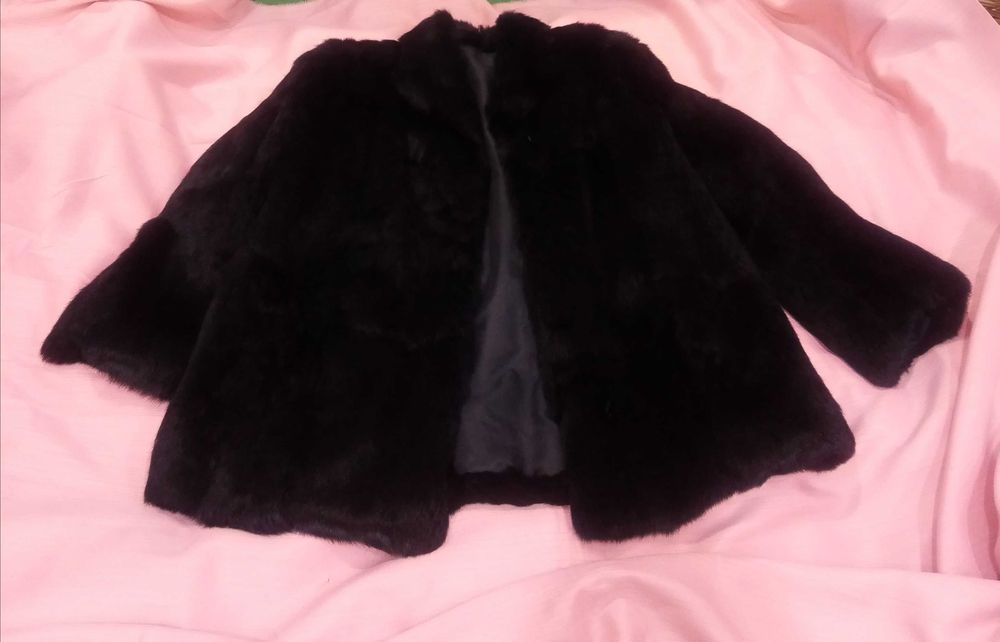 Casaco preto de pelo natural